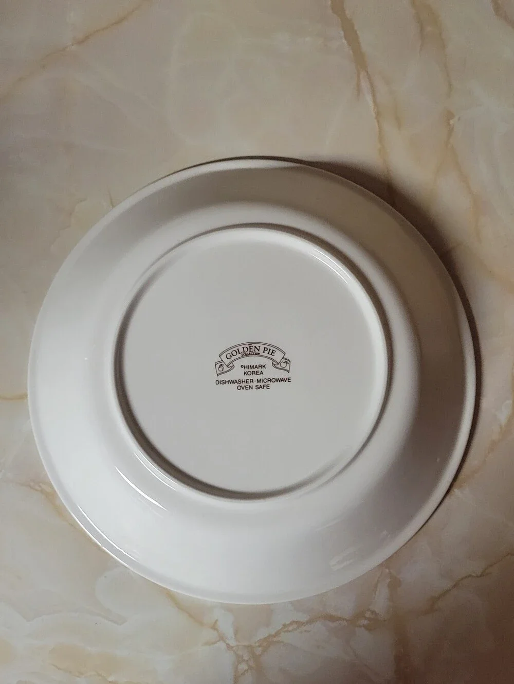 Peach Ceramic Pie Dish with Fruit Design
